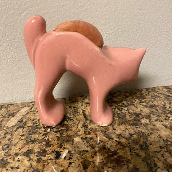 Vintage USA scaredy cat pink pin cushion pottery - Picture 4 of 8